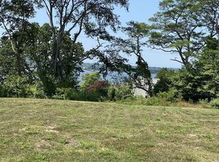 464 Elm St, Dartmouth, MA 02748