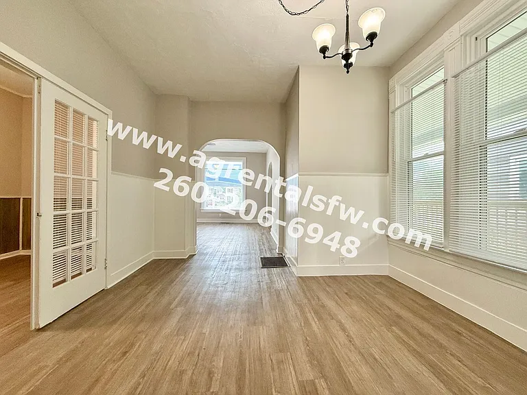 615 S Jefferson St — Photo 9