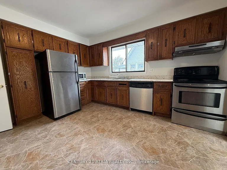 1212 Somerville St — Photo 7