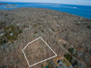 38 Robins Way, East Hampton, NY 11937
