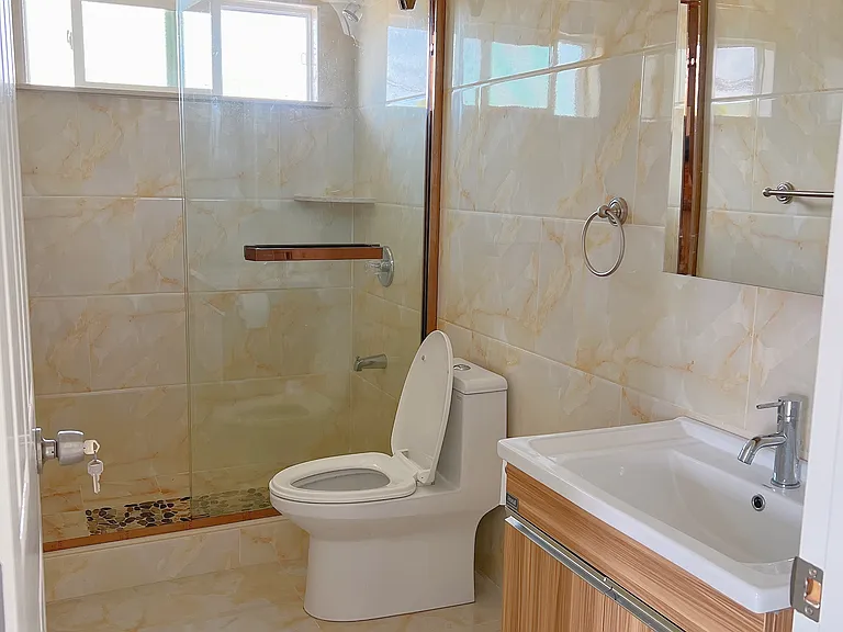 3233 Harding Ave #1 — Photo 3