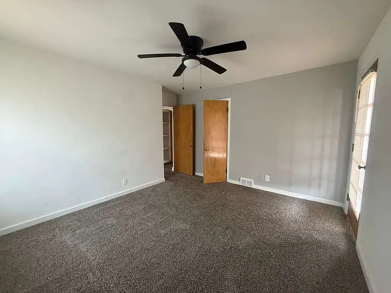 2600 Warrensville Center Rd #2 — Photo 12