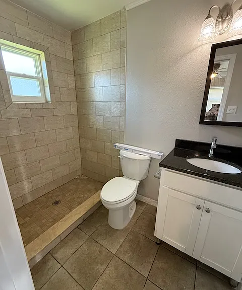 20 NE 3rd St #4-6 — Photo 5