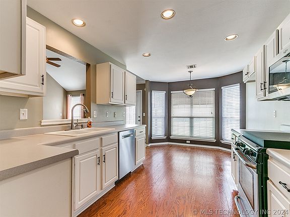 5th image of 4724 S 195th East Ave