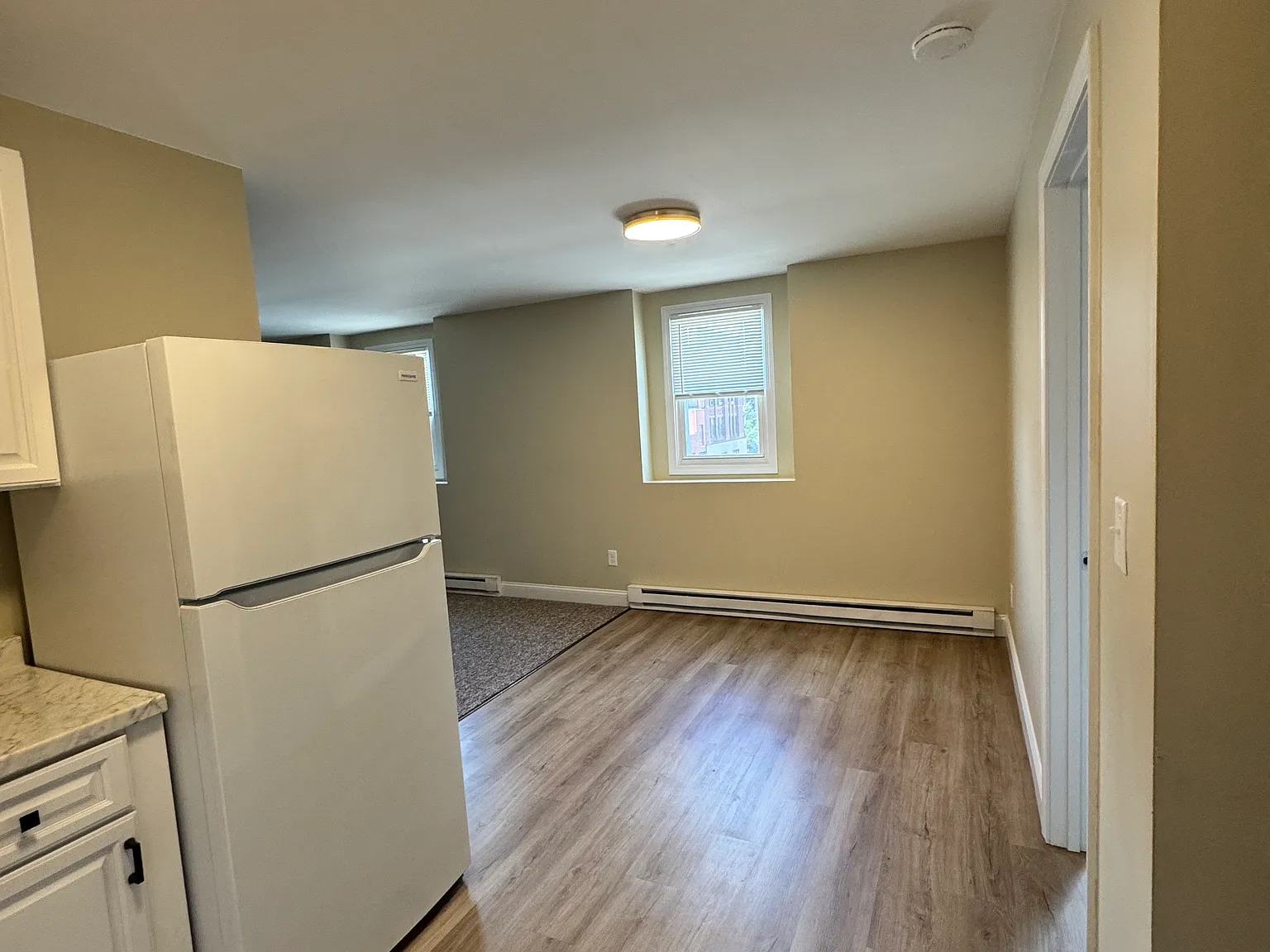 1 bed, 650 sqft, $1,700 — Photo 2