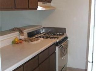 11490 Latonka Trl APT B, Florissant, MO 63033