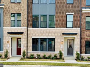 2613 River Birch Rd, Herndon, VA 20171