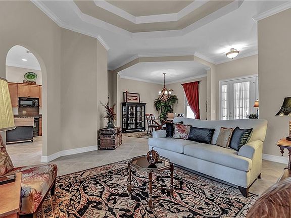 5th image of 108 Callaway Ct