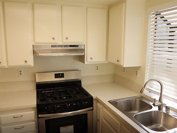 2nd image of 3520 W Sweetbay Ct #B1