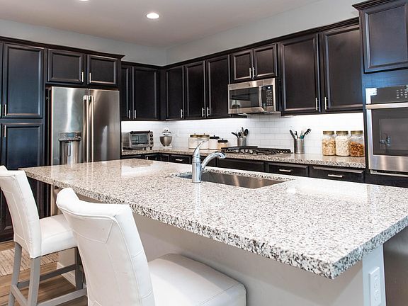 Can lighting throughout with under cabinet lighting!