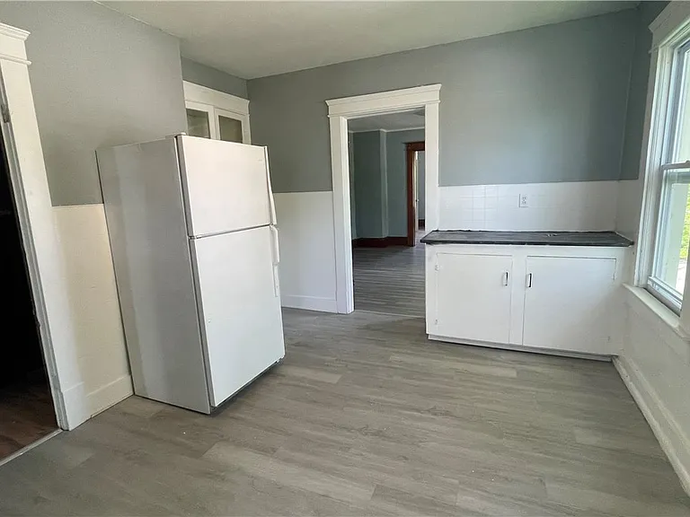 4322 Bush Ave — Photo 27