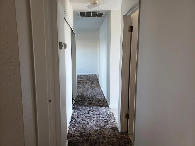 3245 Sanbury Cir — Photo 10