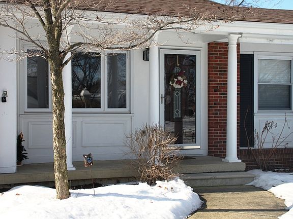 2nd image of 1045 Fort Dr