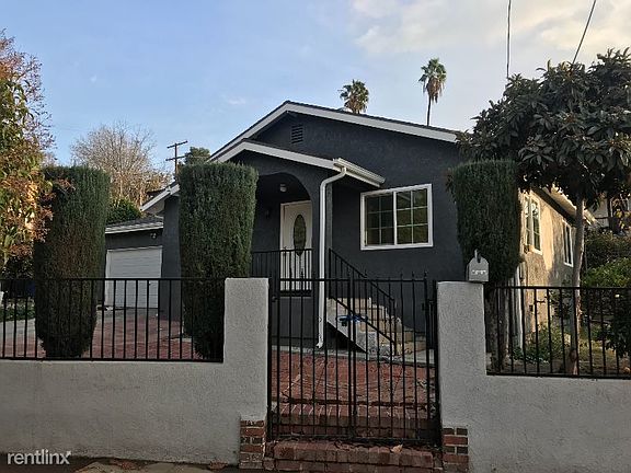 4th image of 4960 Axtell St