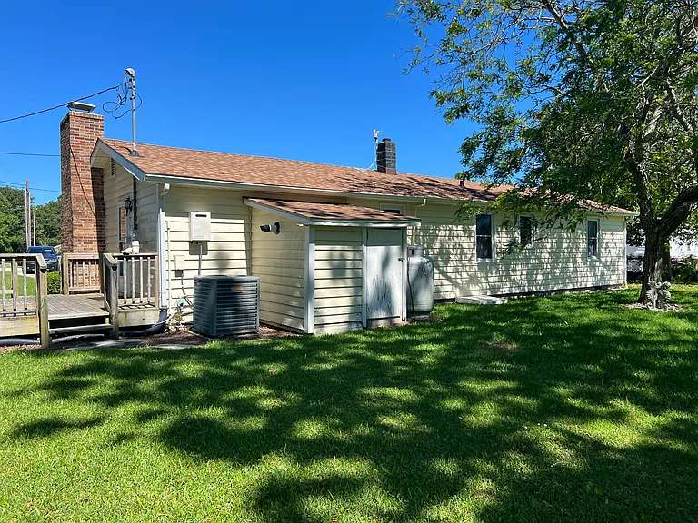 207 Russell St — Photo 2
