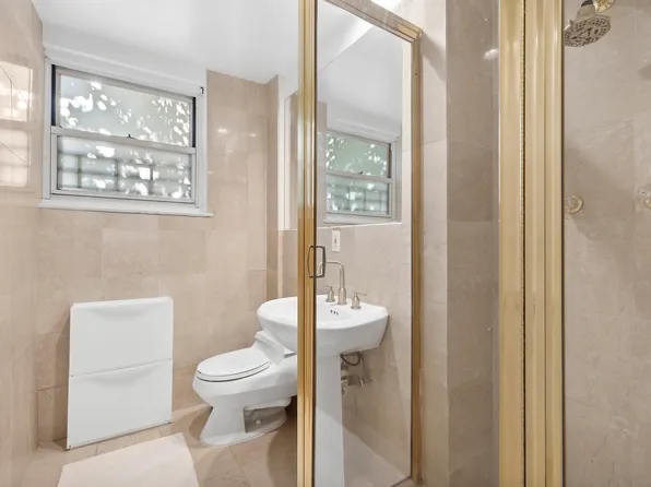 200 East End Avenue image 8 of 10