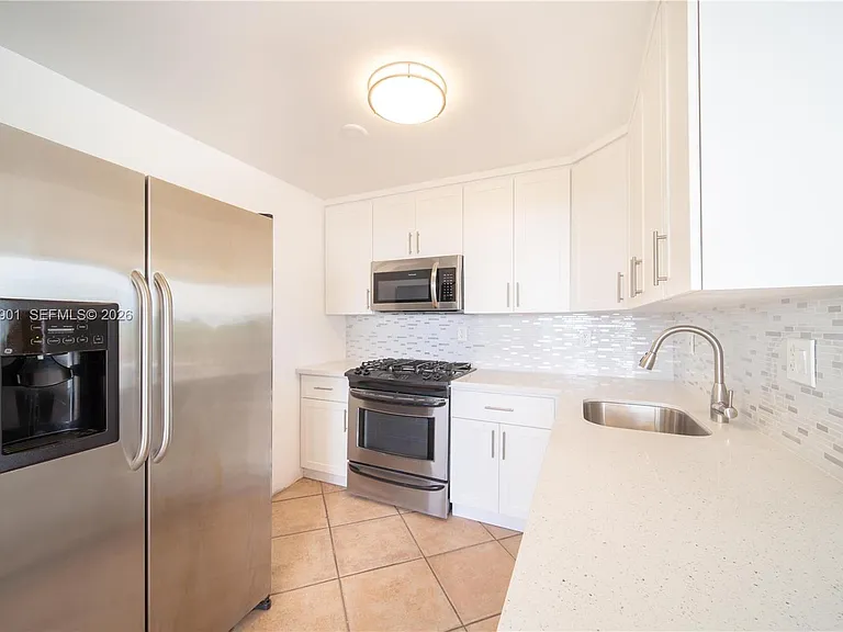 13120 SW 92nd Ave #B-6 — Photo 4