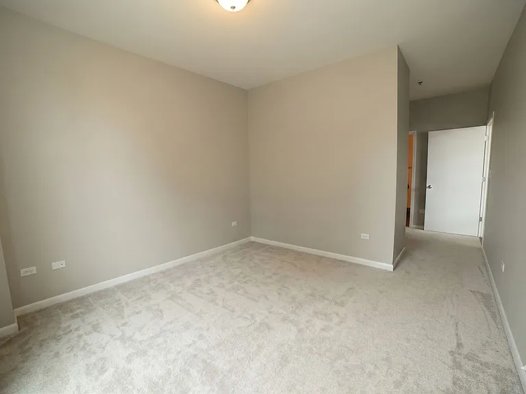 225 S Sangamon St #701 — Photo 6