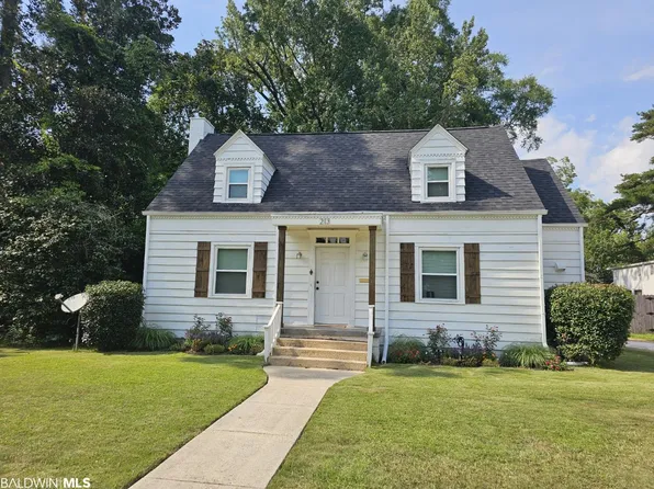 213 E Horner St, Atmore, AL 36502