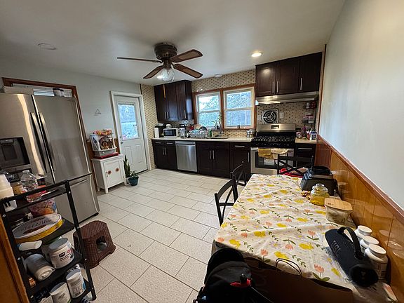 4th image of 66 Magnolia Rd #A