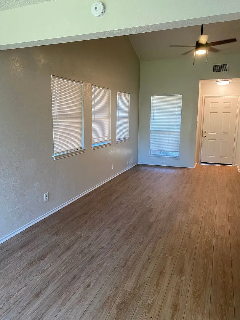1502 Woodfern Dr., Arlington, 76018 — Photo 4