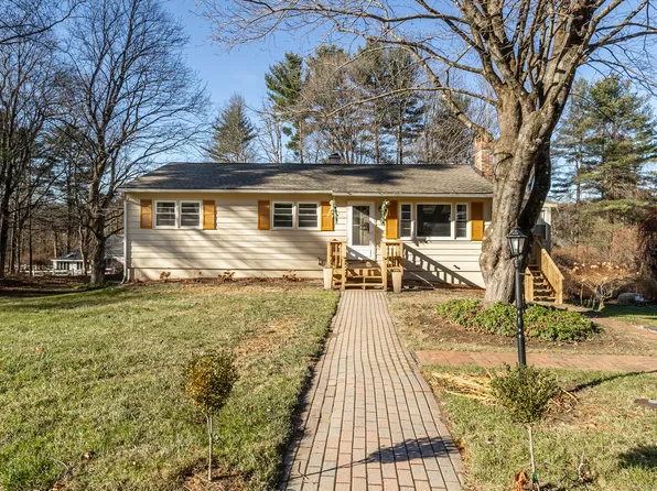 6 Housatonic Avenue, North Canaan, CT 06018