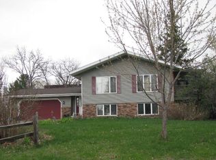 340 6th St NW, Milaca, MN 56353