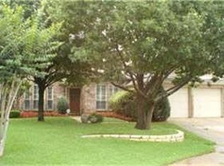 3641 Stone Creek Ln, Fort Worth, TX 76137