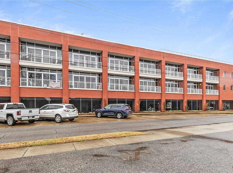 1st image of 1510 9th St Unit 205