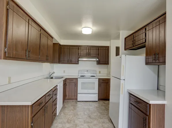 M0646-Prairie Village - 304 N. Main St