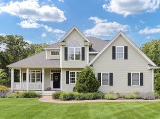 32 Lowe Meadow Ln, North Attleboro, MA 02760