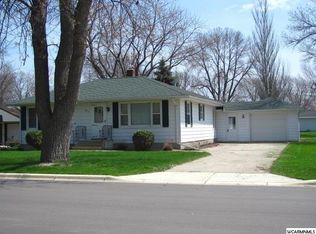 804 1st St SE, Fairfax, MN 55332
