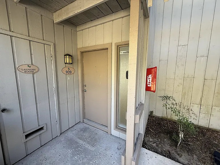 920 Tennis Way — Photo 9