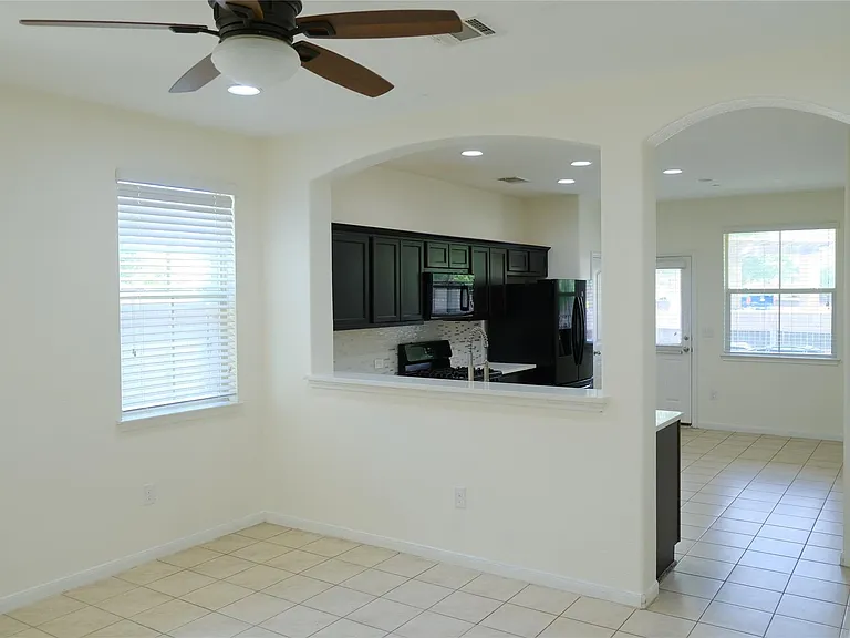 2880 Donnell Dr #801 — Photo 19