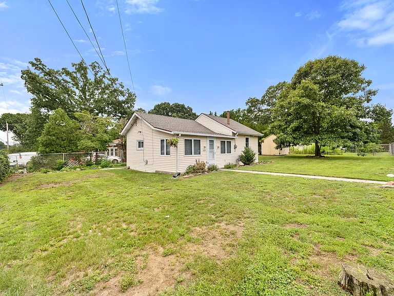 324 Ogden Station Rd — Photo 3