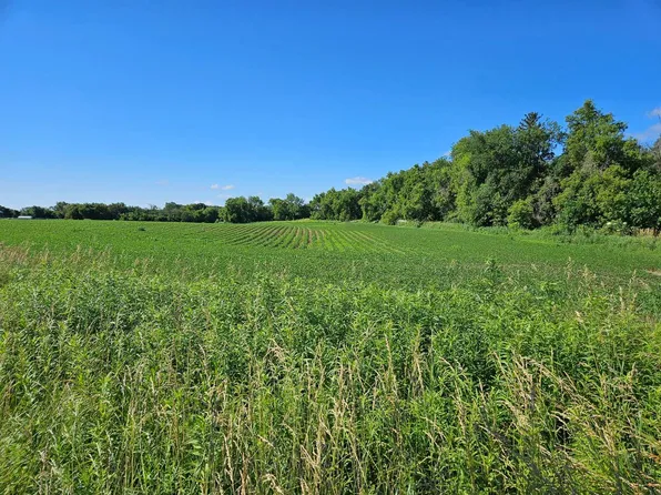 1 S English Settlement Ave, Burlington, WI 53105