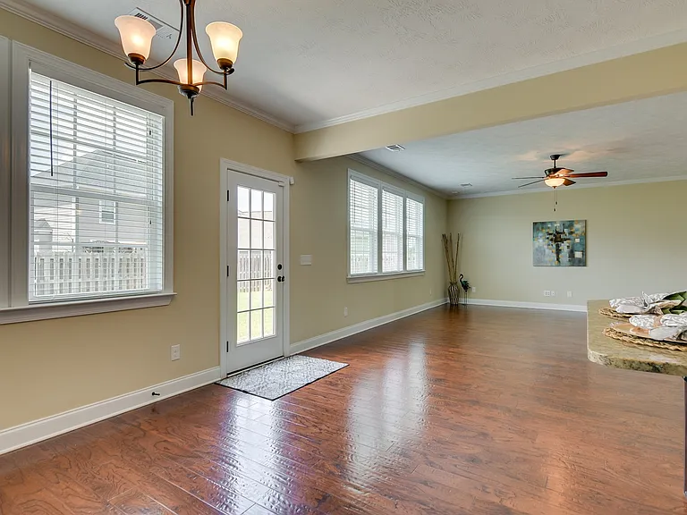 5458 Everlook Cir — Photo 18