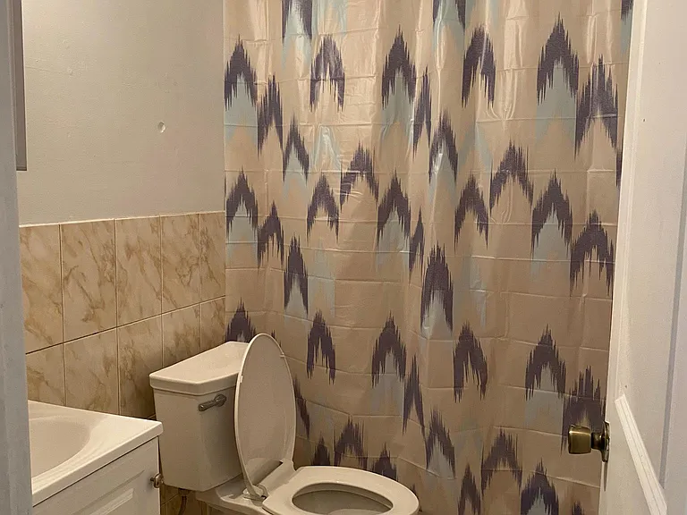 131 50th St #2M — Photo 10