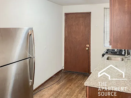 877 W Lill Ave Photo 1