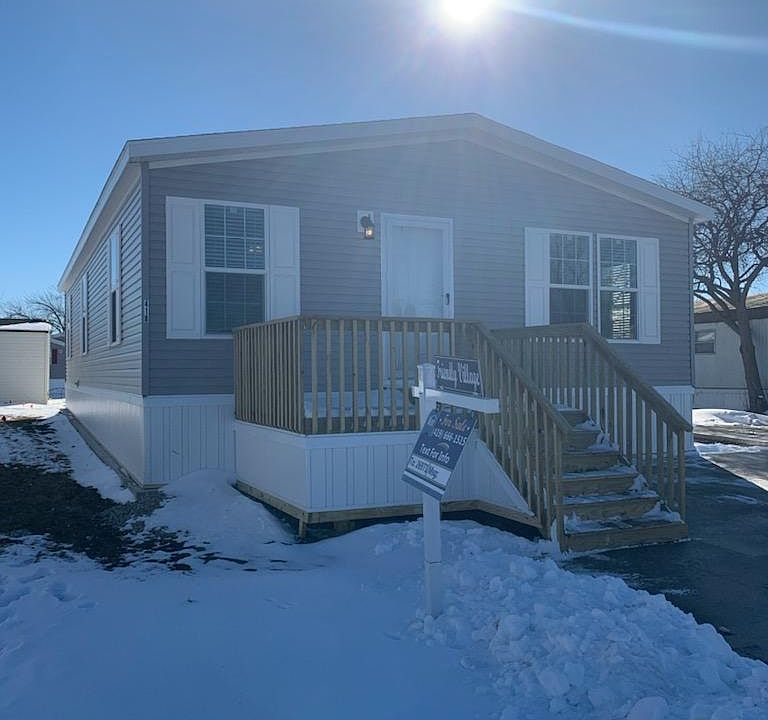 Exterior Image-0-Champion 418 Friendly Village