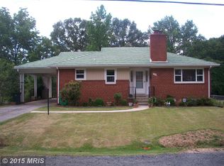 9209 Sheridan St, Lanham, MD 20706