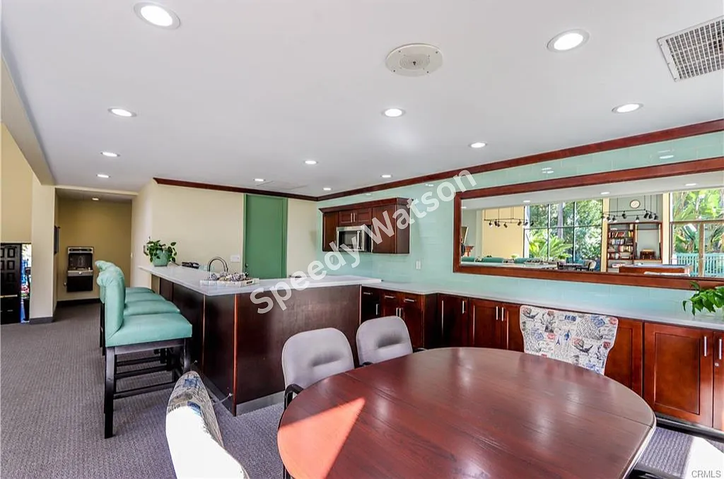 1 bed, 693 sqft, $2,450 — Photo 4