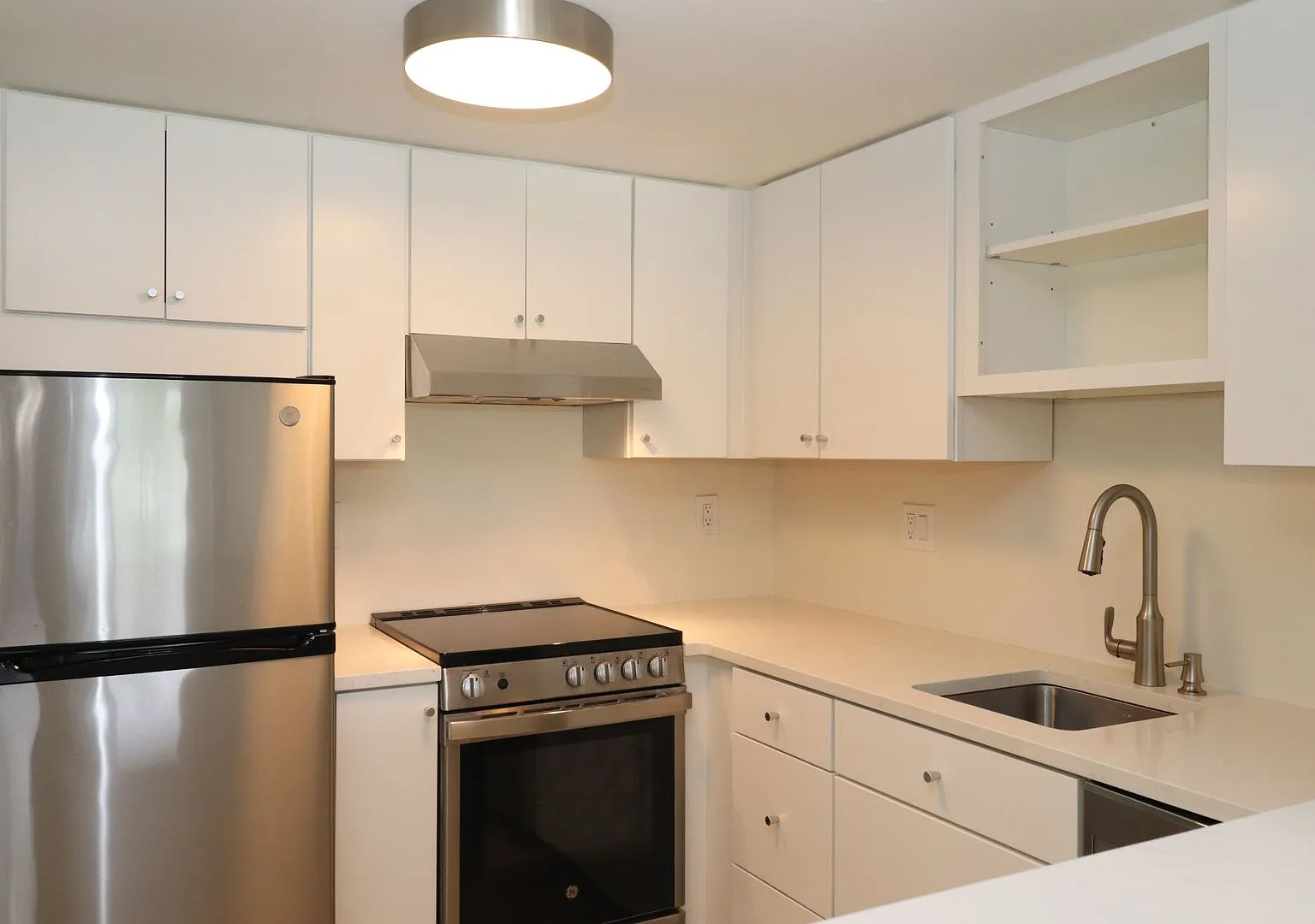 618 Orange Dr — Photo 4