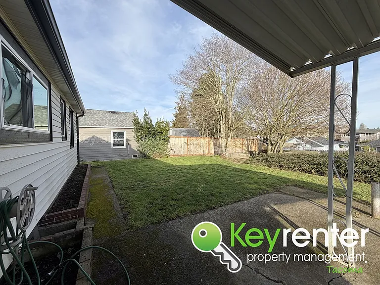 1823 S Sprague Ave — Photo 15