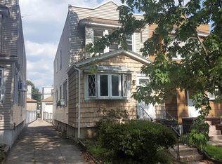 6921 67th Pl, Ridgewood, NY 11385
