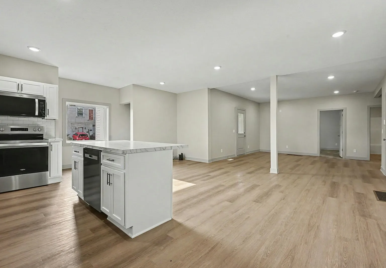 201 Monroe Street, Unit 1 — Photo 4