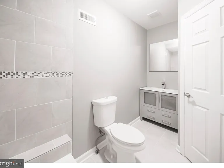 2220 Ellsworth St — Photo 14
