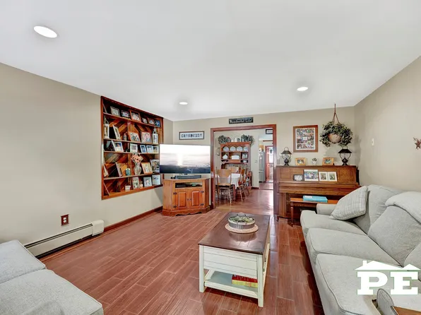1782 East 51st Street image 1 of 30
