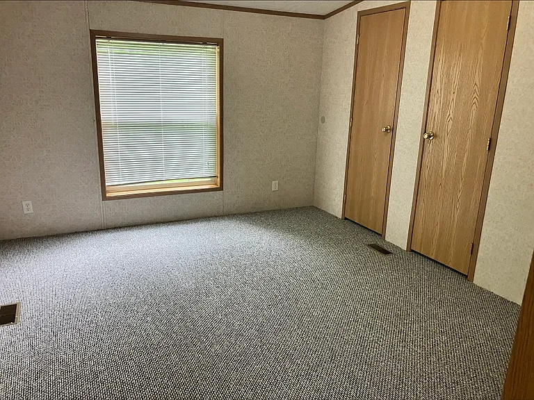 204 W Milton Rd #19 — Photo 6