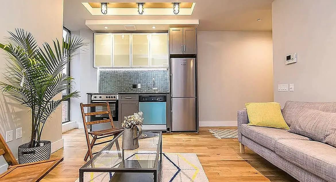 185 Leonard Street — Photo 4